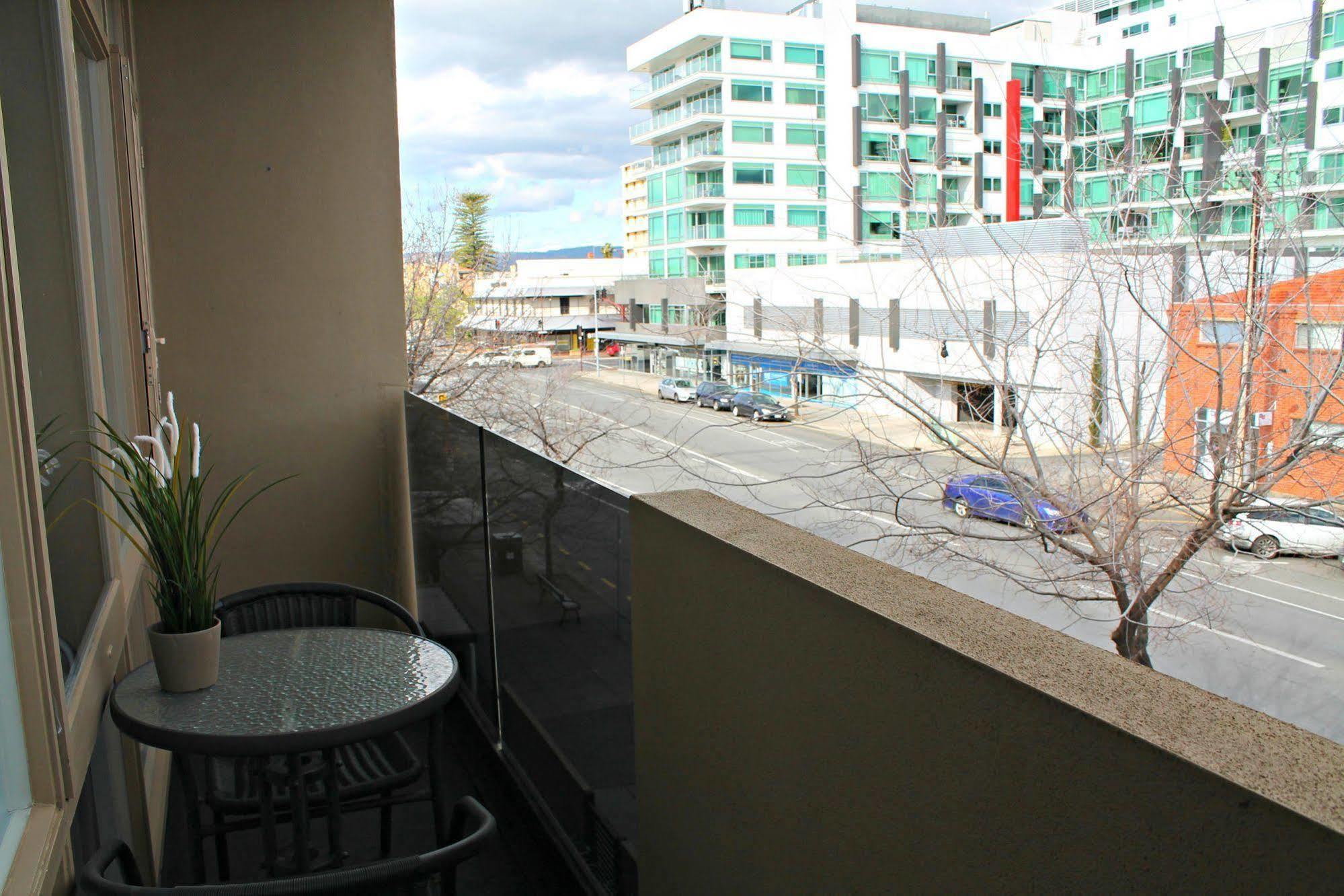 Adelaide Dress Circle Apartments - Ward Street Екстериор снимка