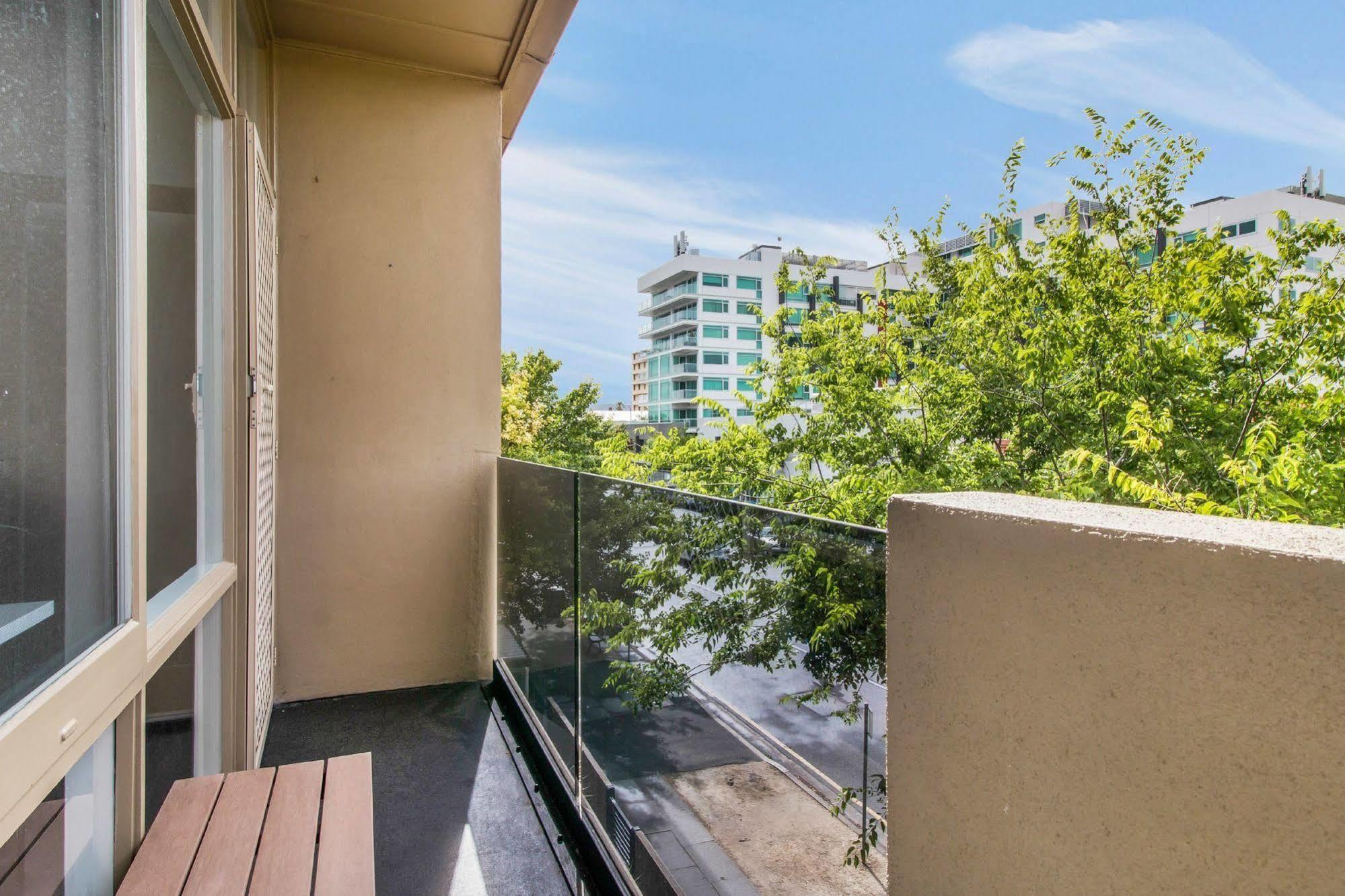 Adelaide Dress Circle Apartments - Ward Street Екстериор снимка