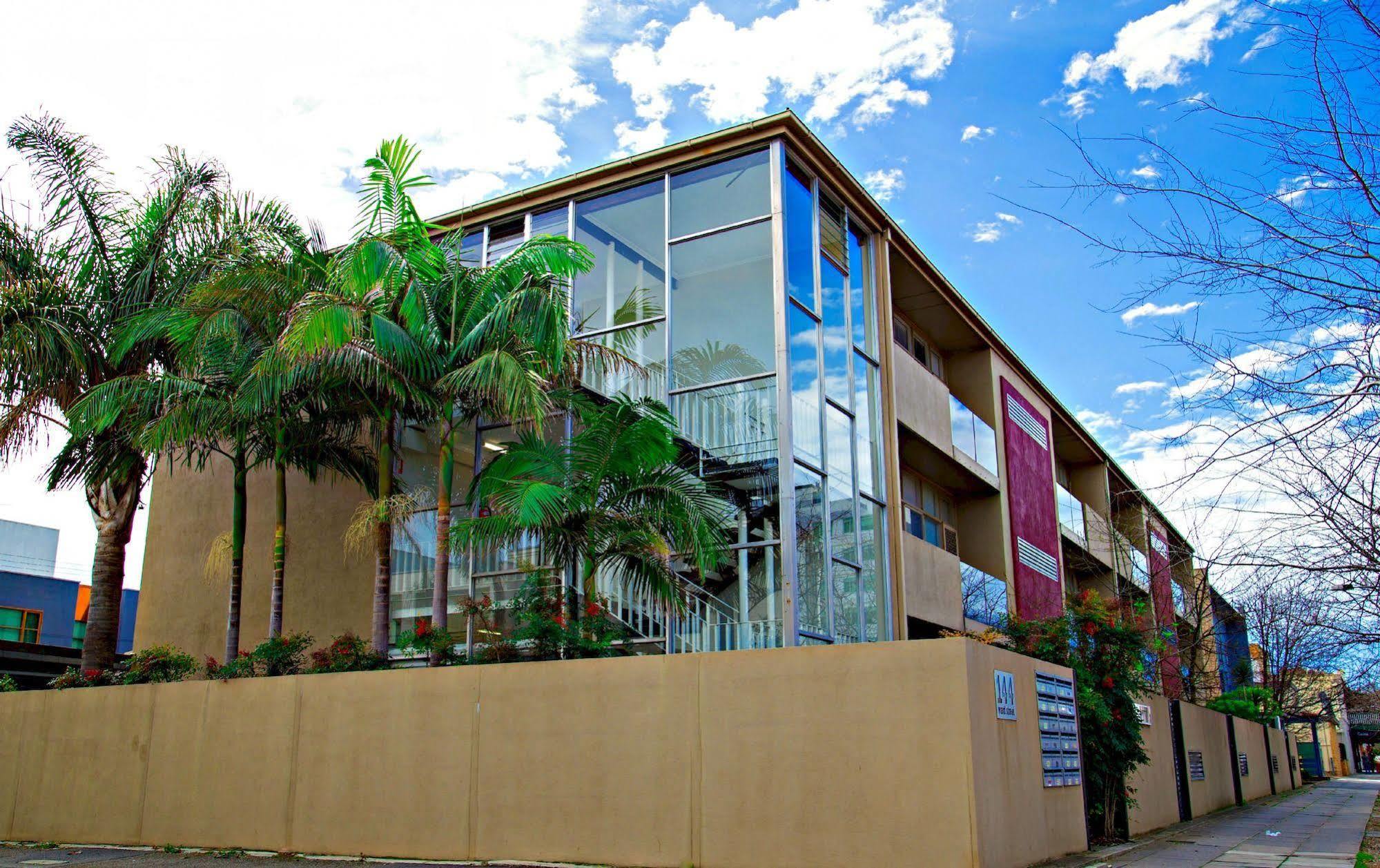 Adelaide Dress Circle Apartments - Ward Street Екстериор снимка